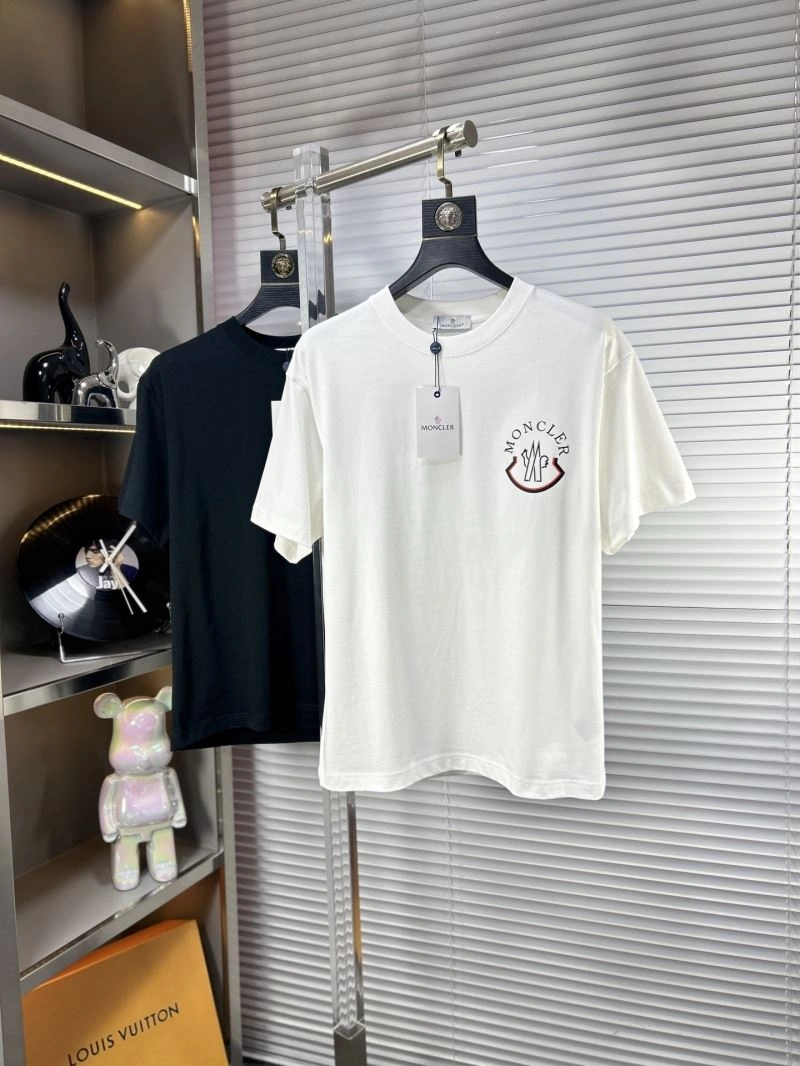 Moncler T-Shirts Comfortable 140865