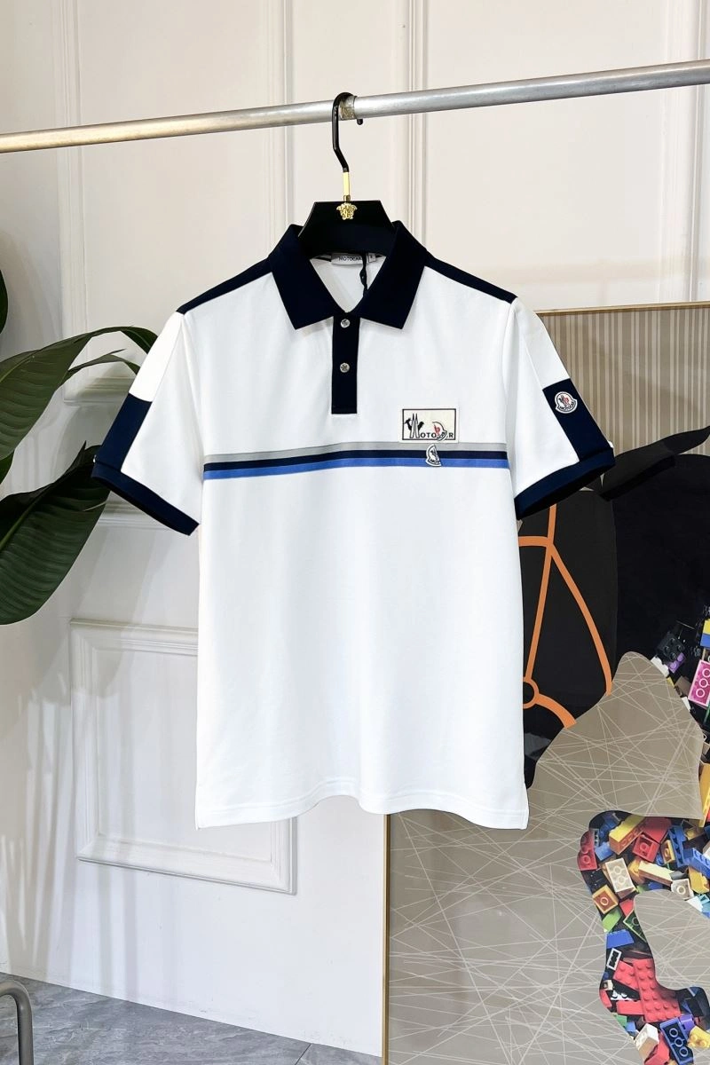 Moncler T-Shirts Versatile 140882