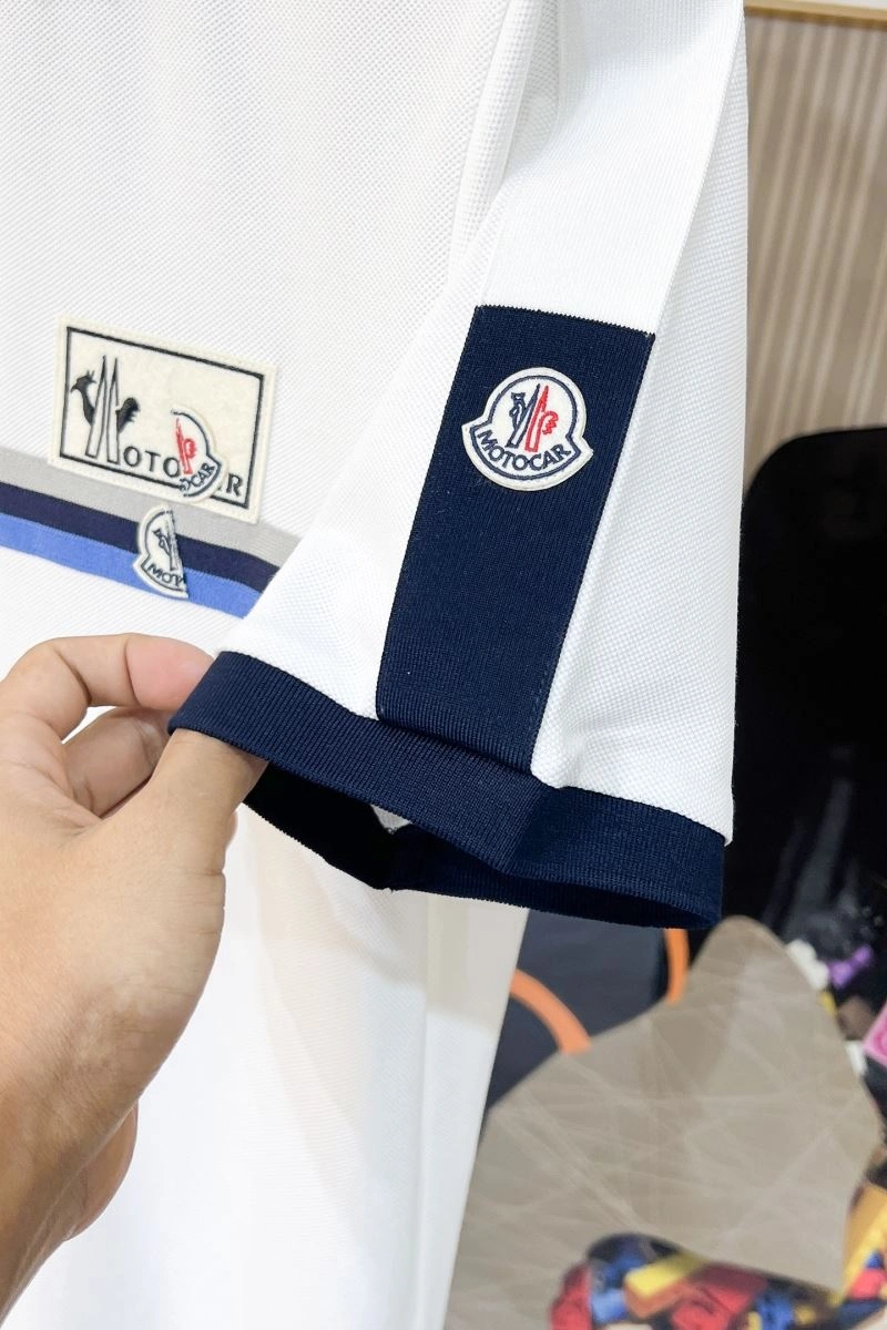 Moncler T-Shirts Versatile 140882