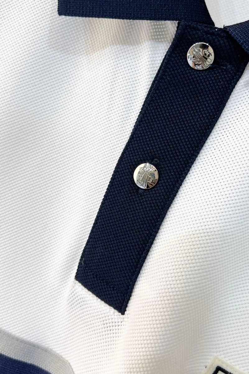Moncler T-Shirts Versatile 140882
