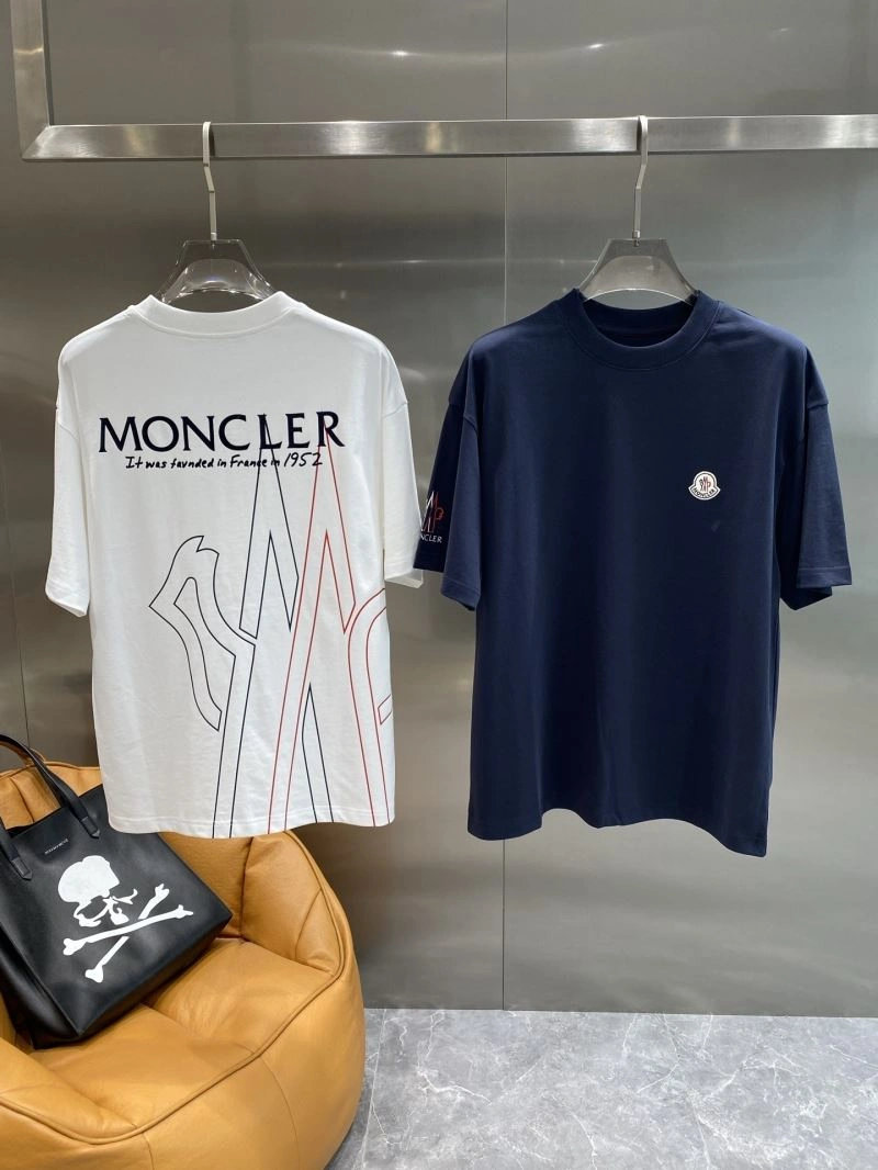 SmoothTexture Moncler T-Shirts 140857