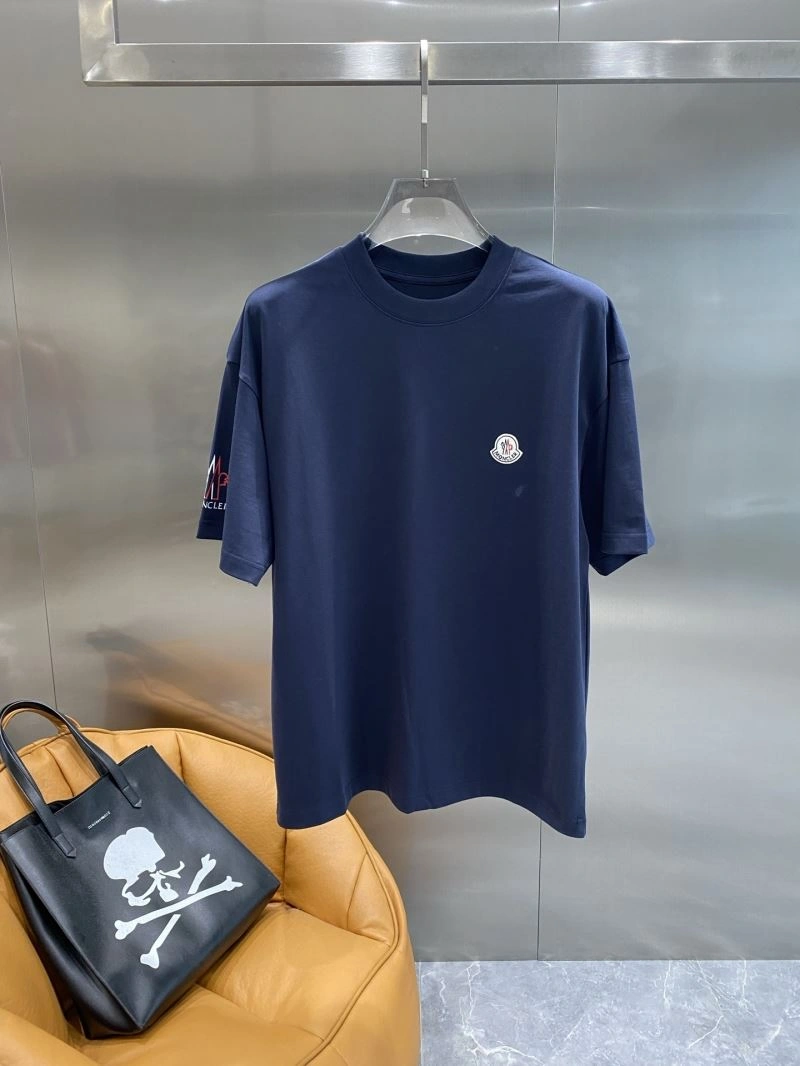 SmoothTexture Moncler T-Shirts 140857
