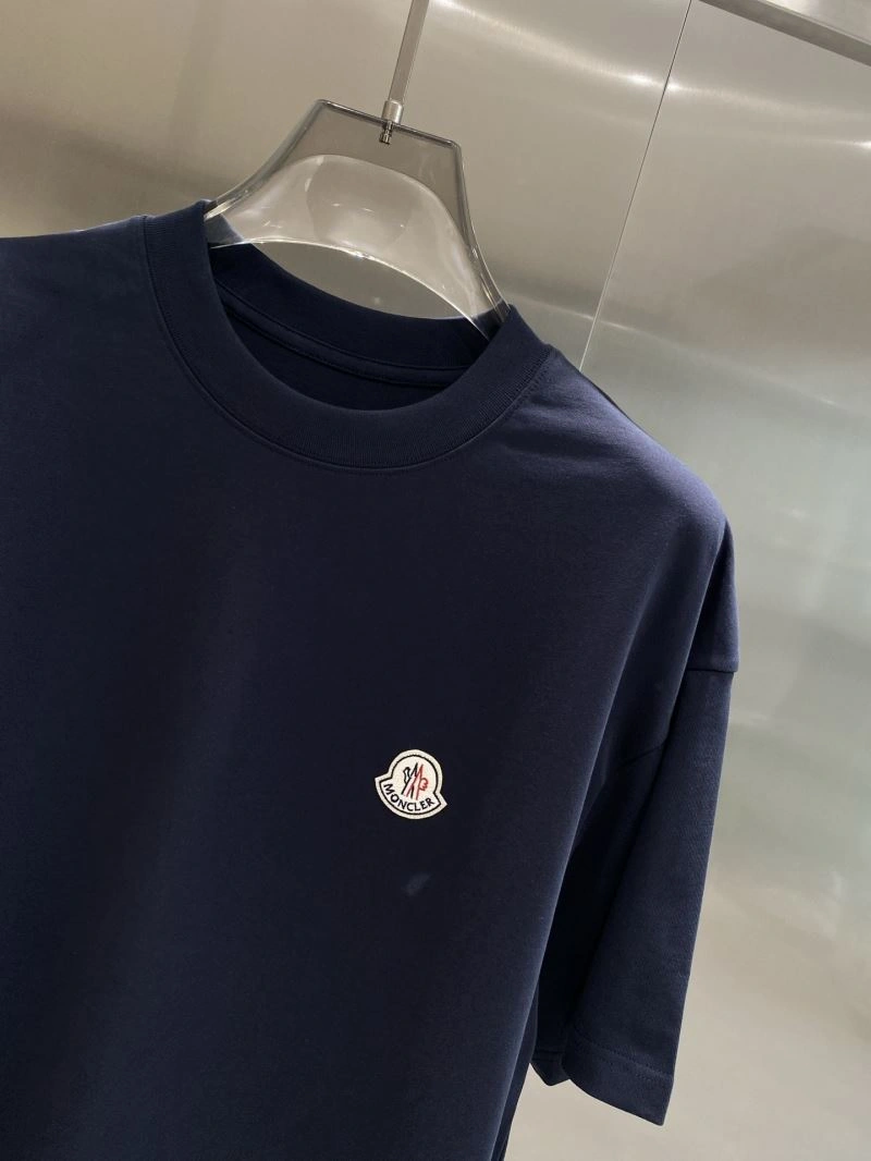 SmoothTexture Moncler T-Shirts 140857