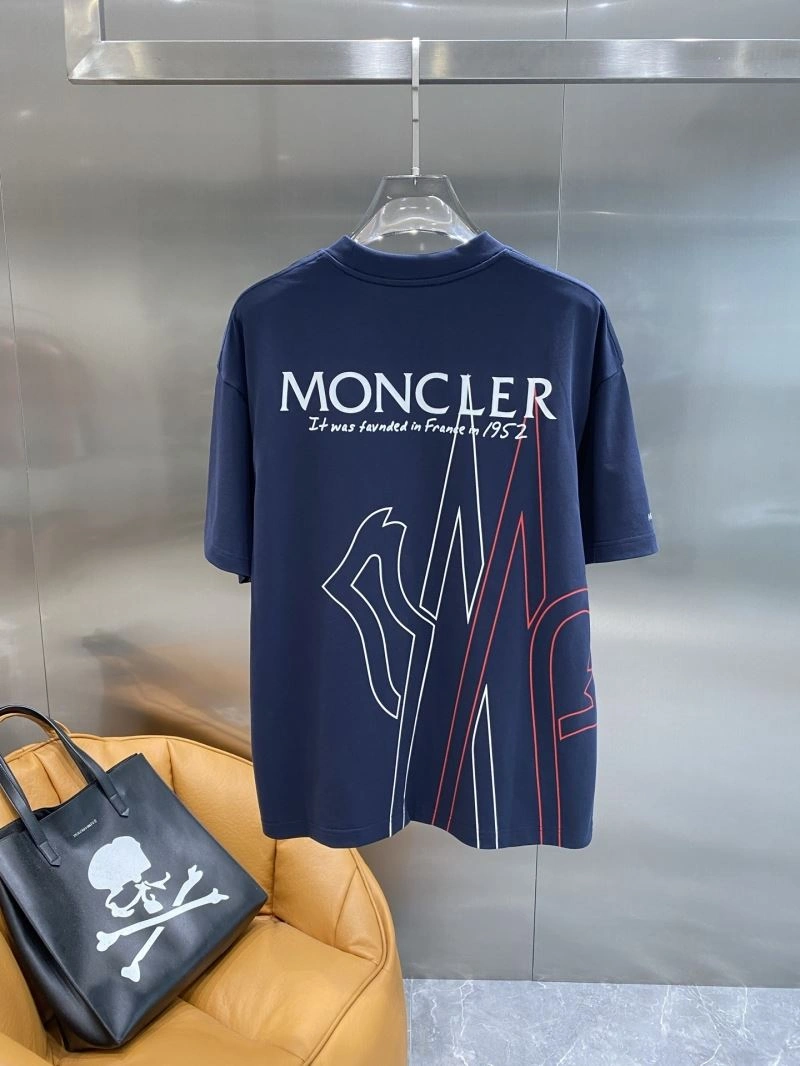 SmoothTexture Moncler T-Shirts 140857