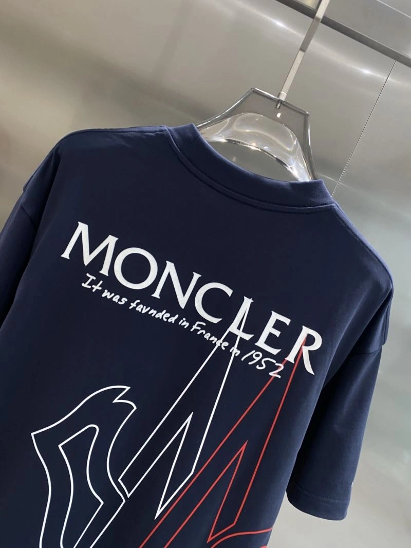 SmoothTexture Moncler T-Shirts 140857