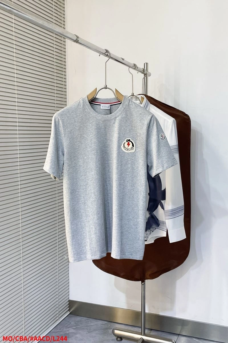 UrbanChic Moncler T-Shirts 140850