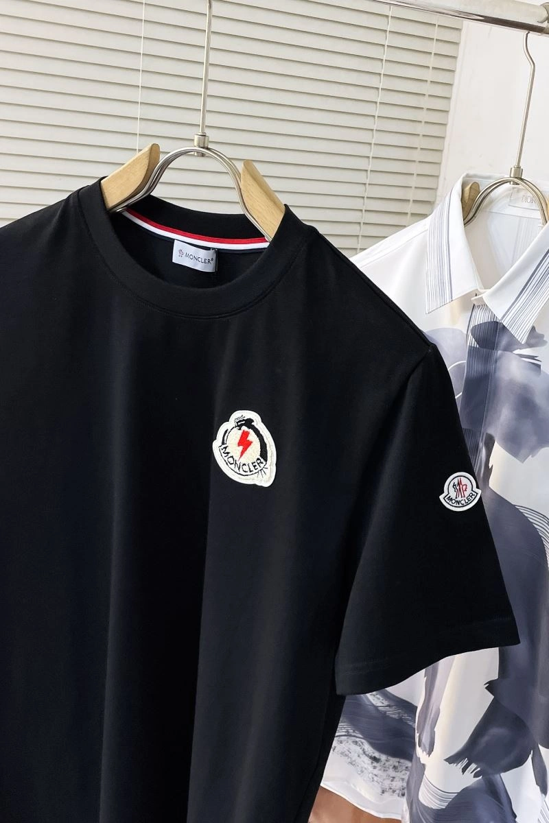 UrbanChic Moncler T-Shirts 140850