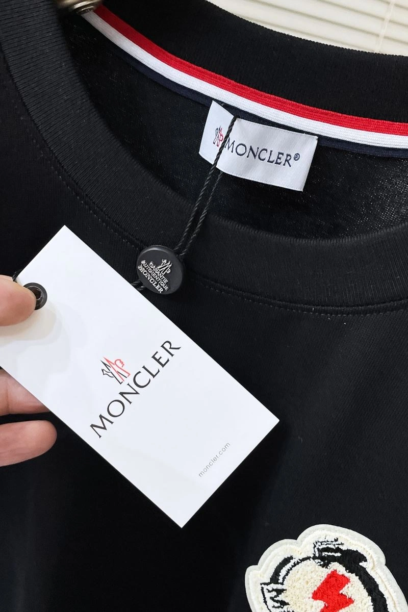 UrbanChic Moncler T-Shirts 140850