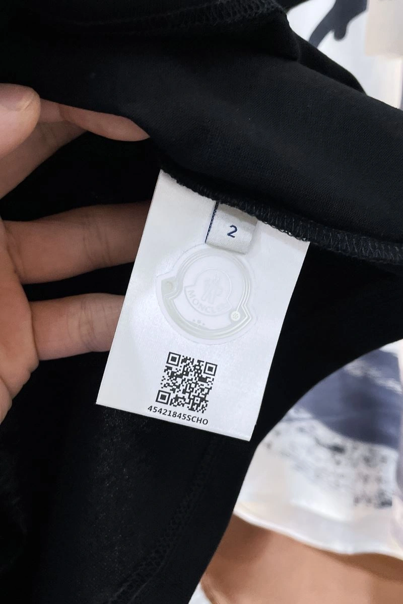 UrbanChic Moncler T-Shirts 140850