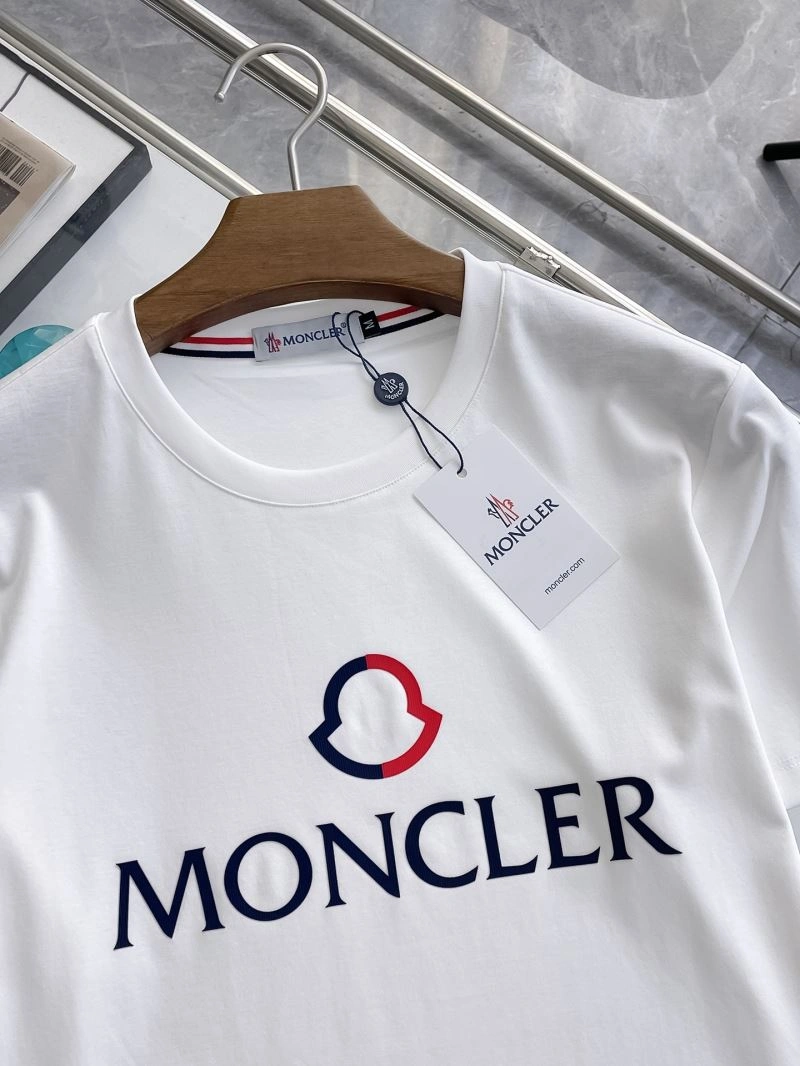 Moncler T-Shirts Bold 140831