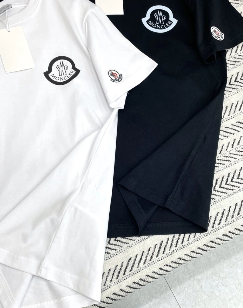 Moncler T-Shirts Thermal 139765