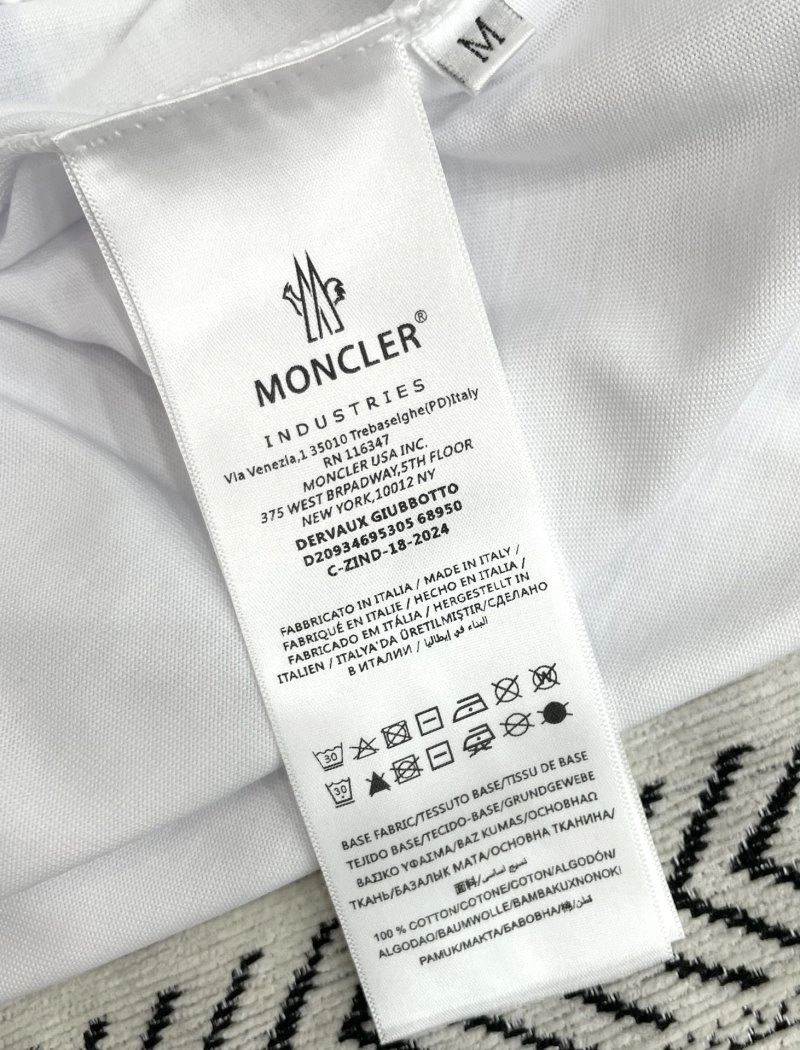 Moncler T-Shirts Thermal 139765