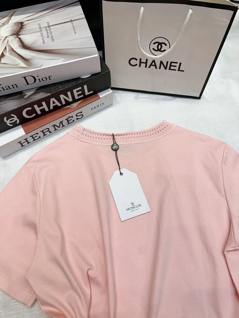 Lightweight Moncler T-Shirts 139749
