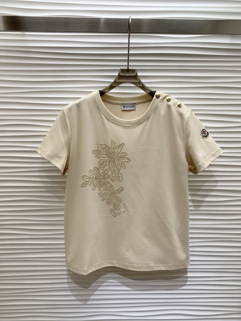 Sleek Moncler T-Shirts 139742