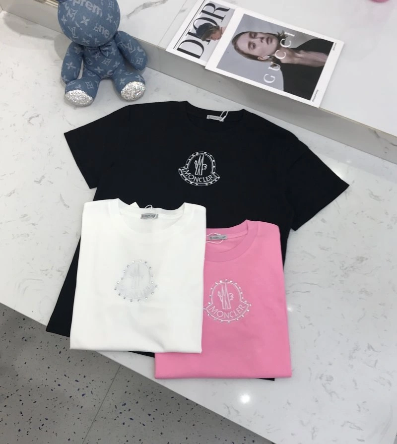 Moncler T-Shirts Elegant 139735