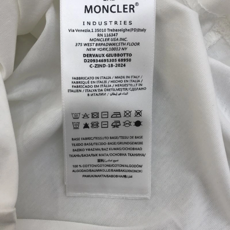 Moncler T-Shirts Elegant 139735