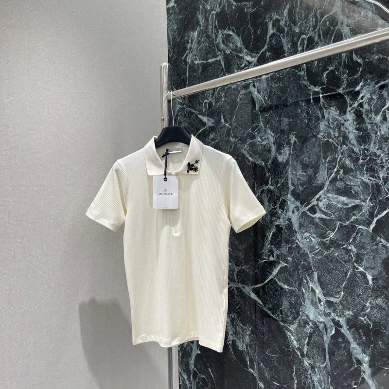 Moncler T-Shirts Resilient 139717