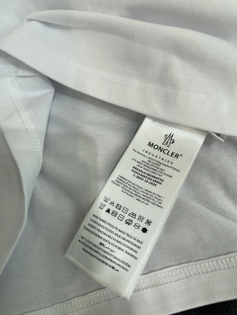 Moncler T-Shirts Tailored 139725