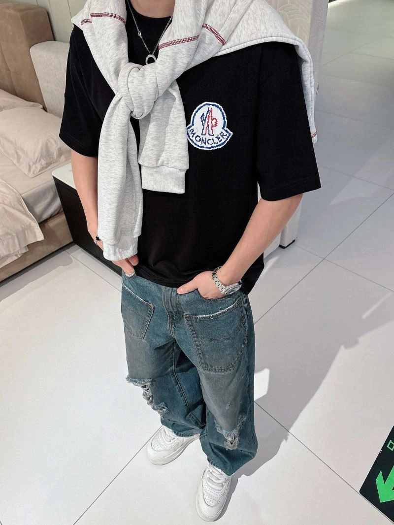 Casual Moncler T-Shirts 140589