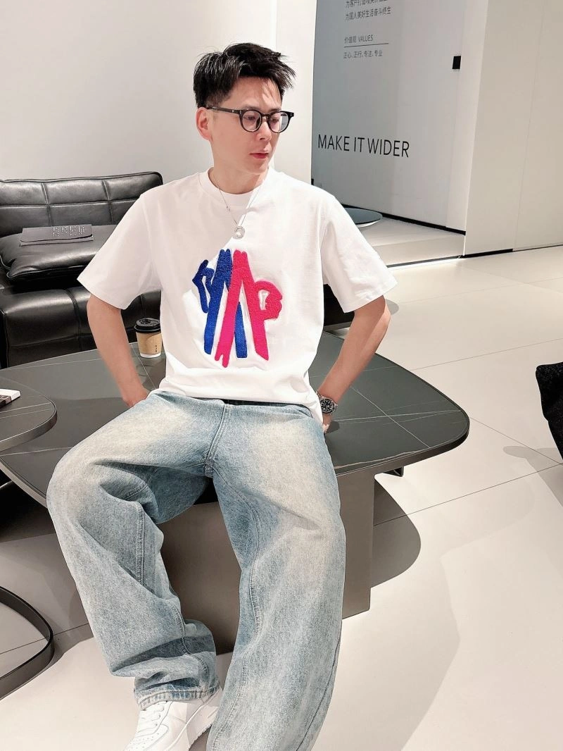 Moncler T-Shirts MultiPurpose 140579