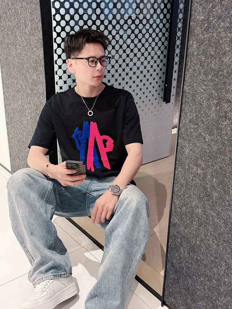 Sporty Moncler T-Shirts 140578