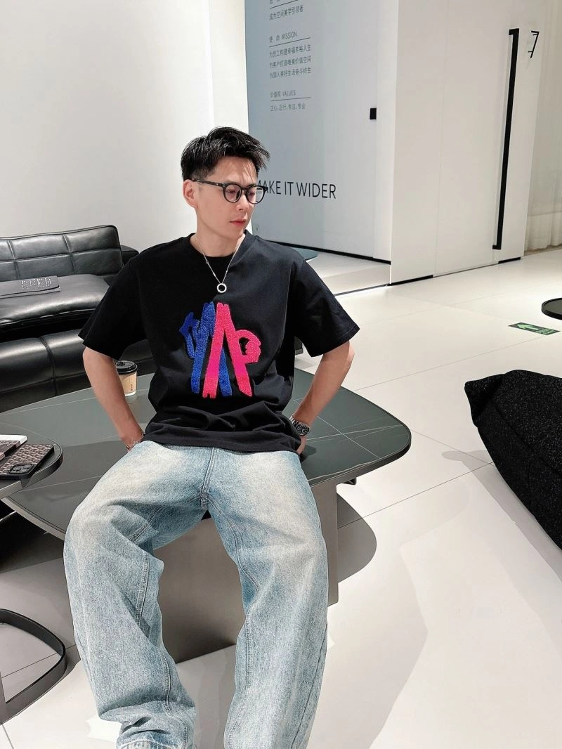 Sporty Moncler T-Shirts 140578
