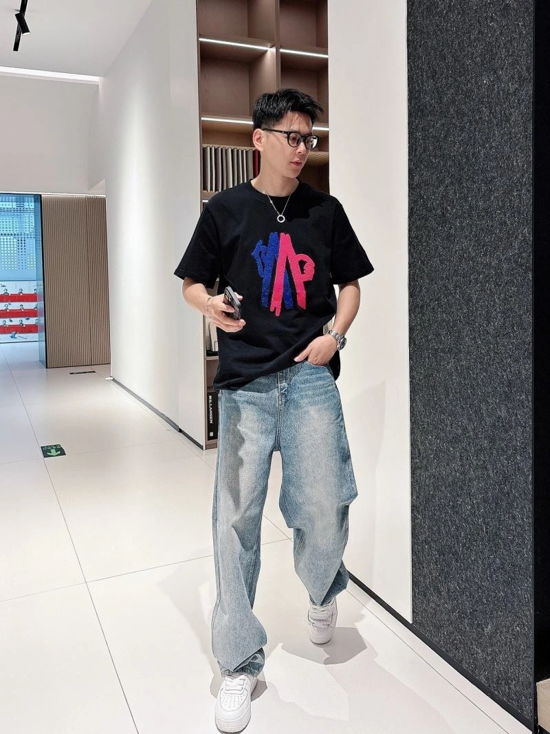 Sporty Moncler T-Shirts 140578