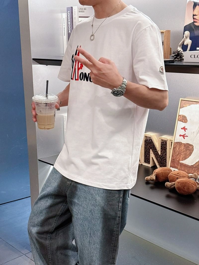Trendy Moncler T-Shirts 140577