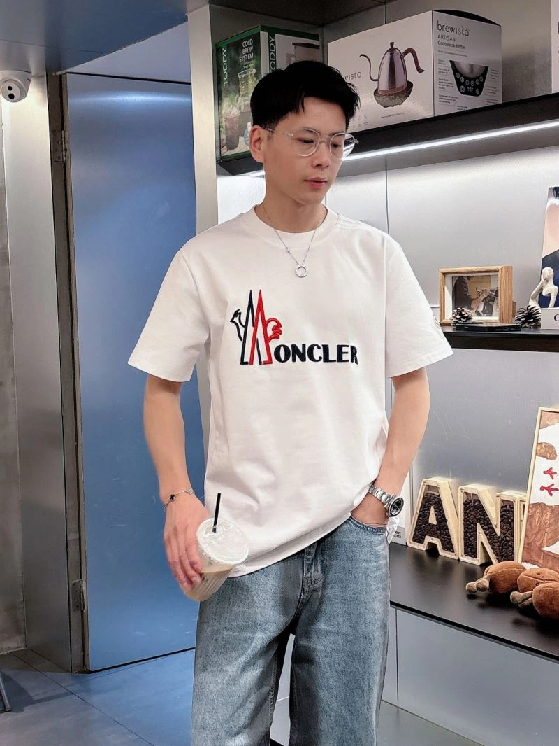 Trendy Moncler T-Shirts 140577