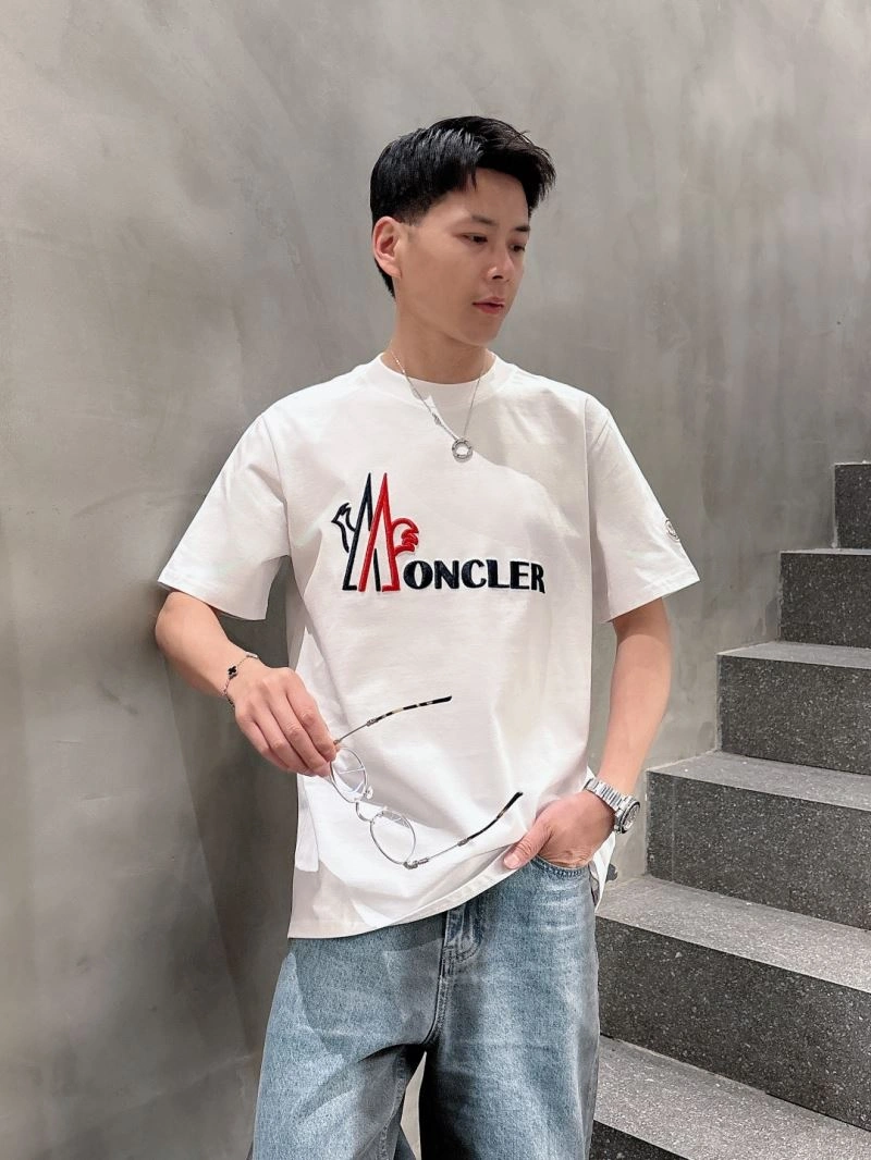 Trendy Moncler T-Shirts 140577