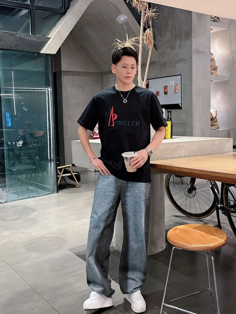 Efficient Moncler T-Shirts 140581