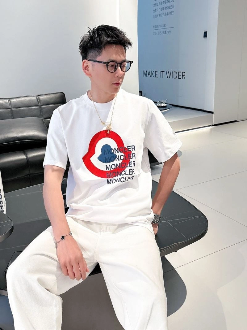 Refined Moncler T-Shirts 140582