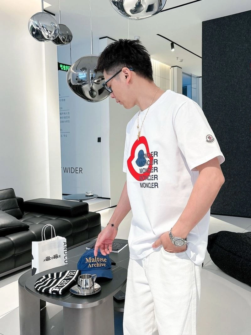 Refined Moncler T-Shirts 140582