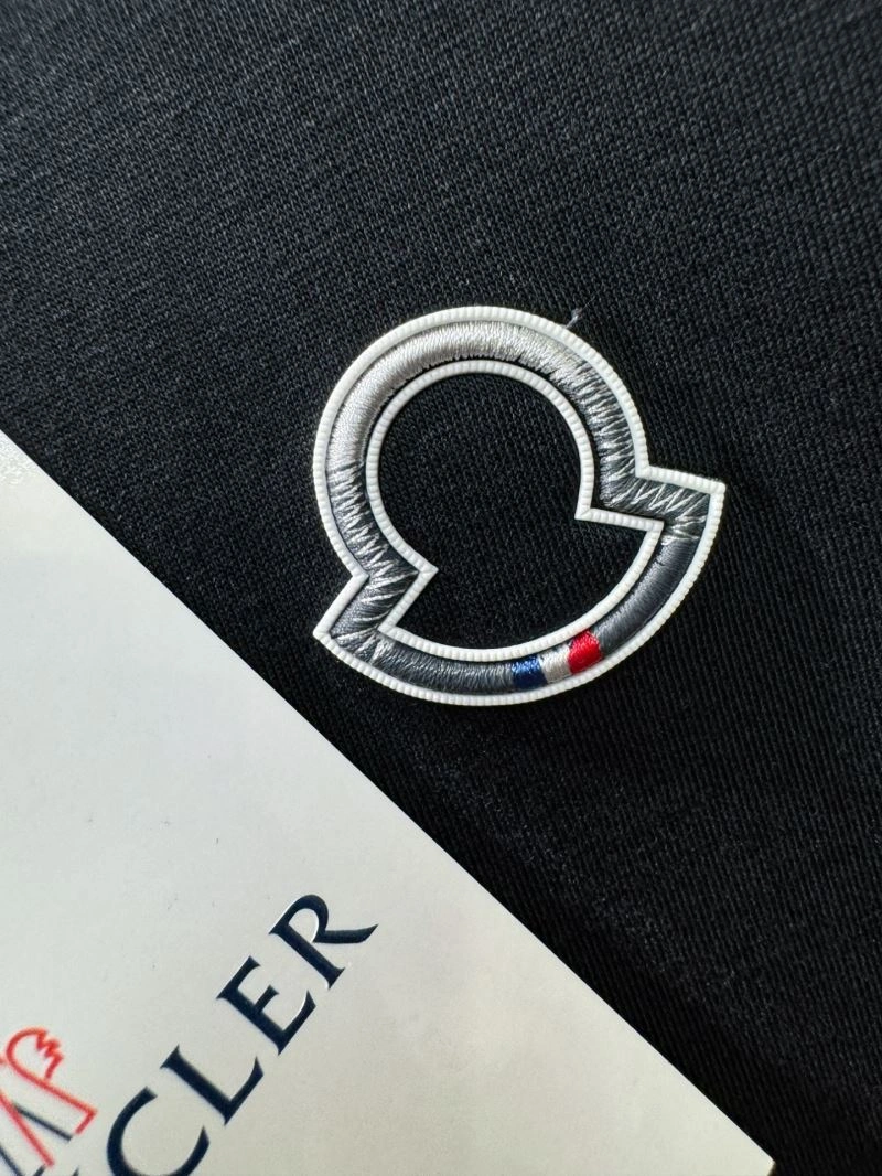 Moncler T-Shirts SunProtective 140573