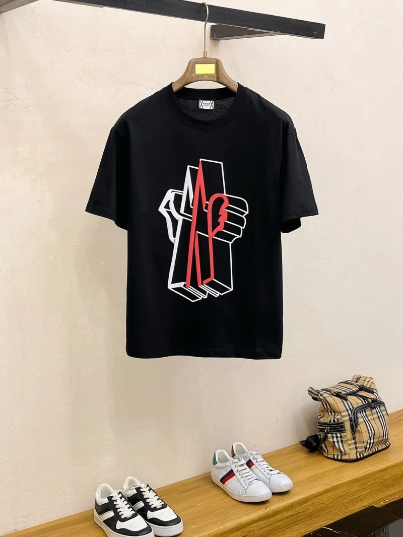 Moncler T-Shirts Resilient 140570