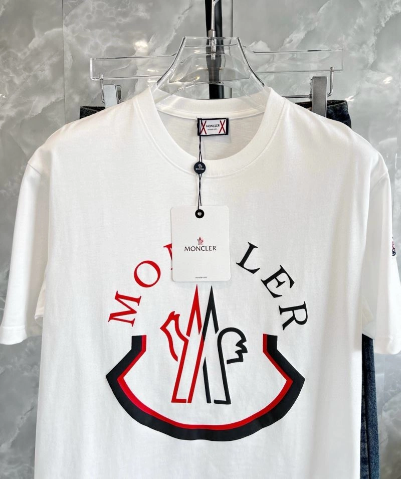 Elegant Moncler T-Shirts 140572