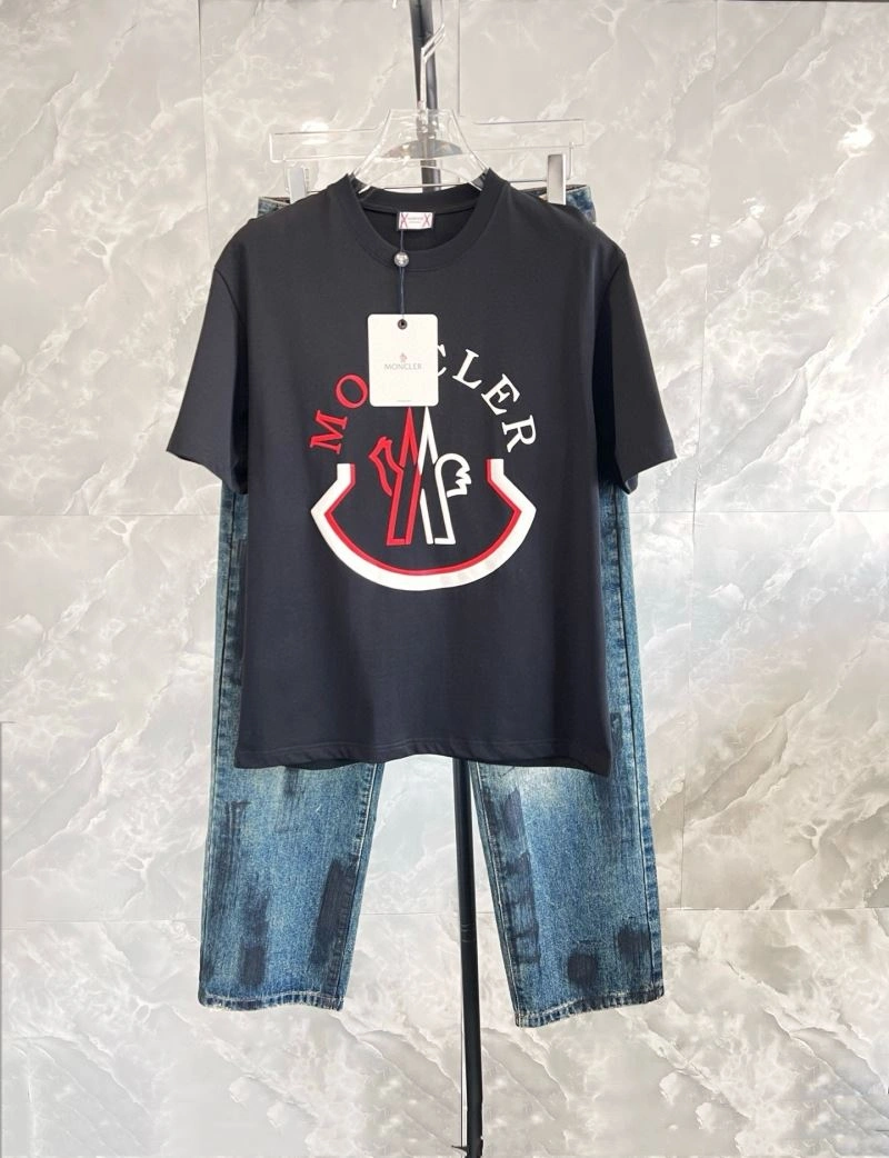 Elegant Moncler T-Shirts 140572