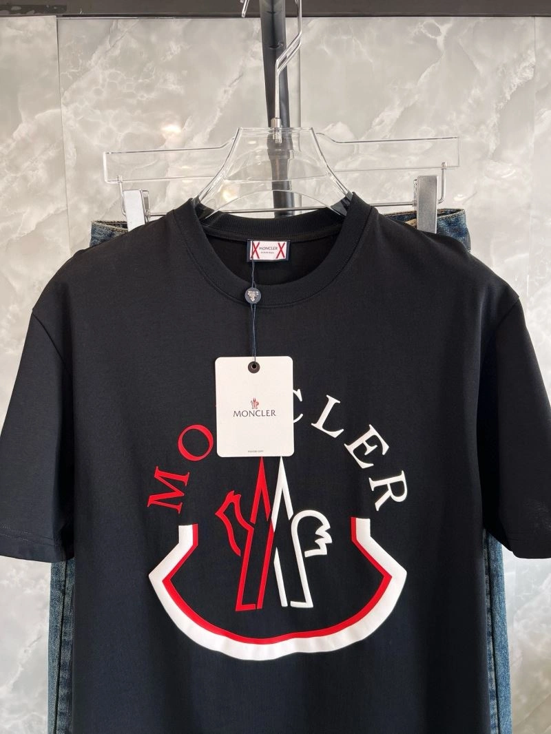 Elegant Moncler T-Shirts 140572
