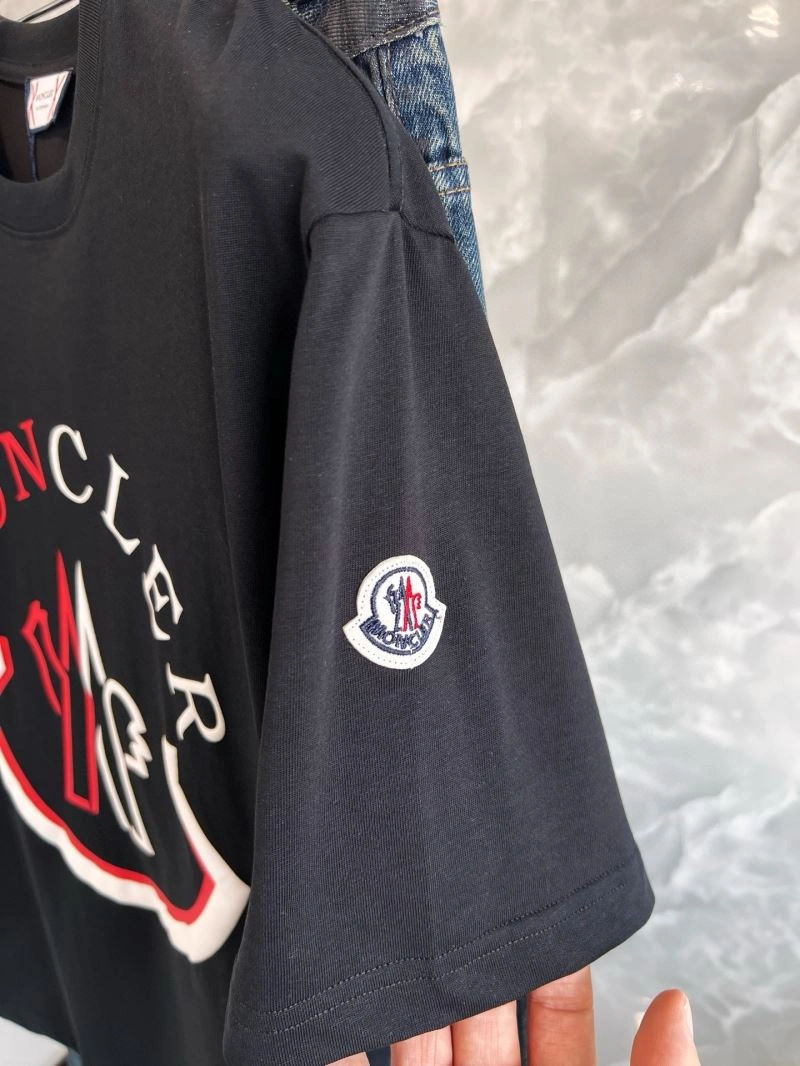 Elegant Moncler T-Shirts 140572