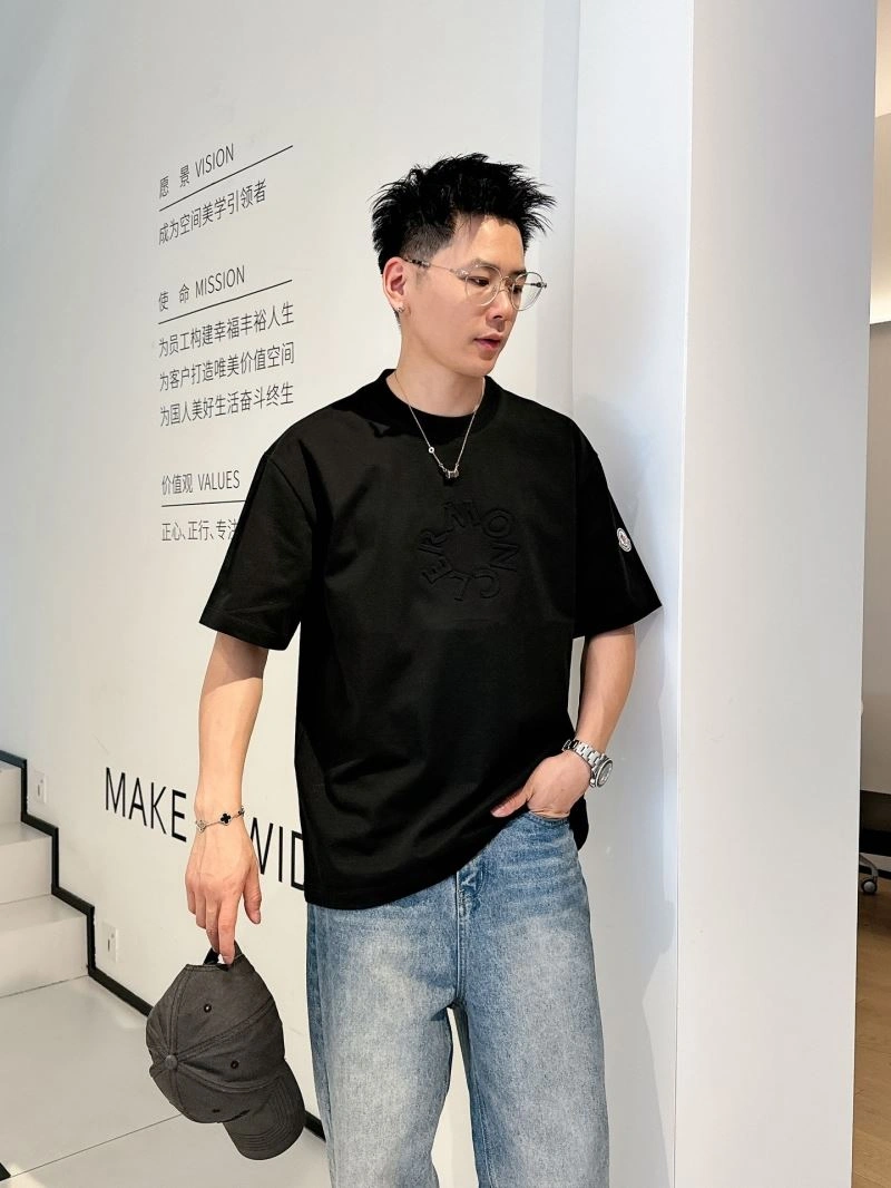 FashionForward Moncler T-Shirts 140567
