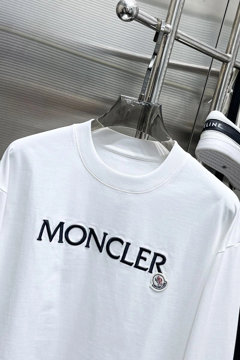 Moncler T-Shirts Minimalist 140553