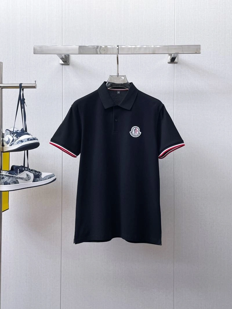 Moncler T-Shirts Sleek 140554