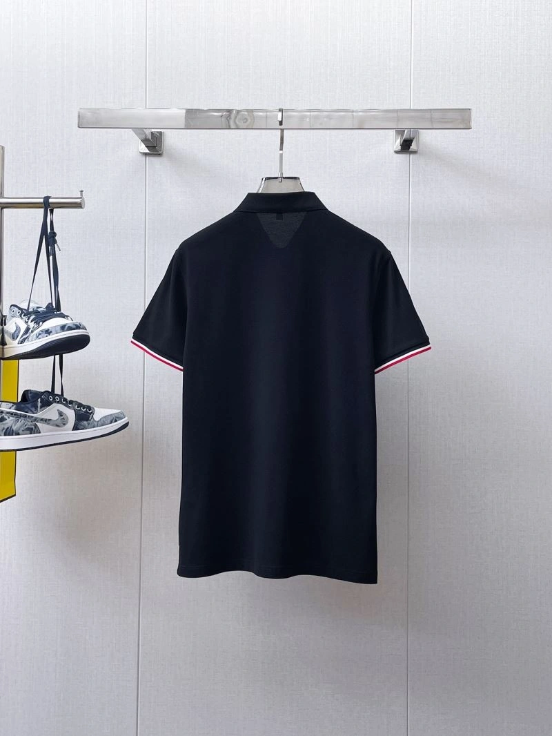 Moncler T-Shirts Sleek 140554