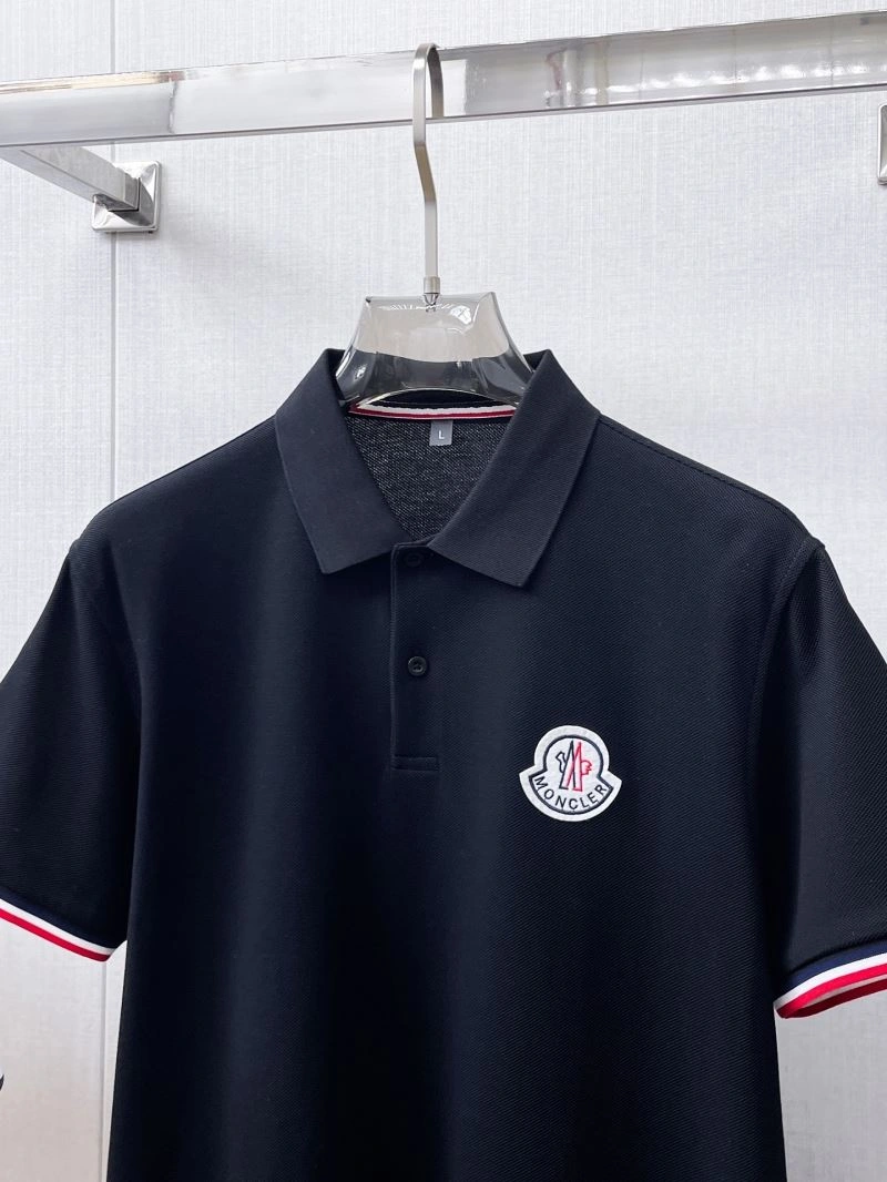 Moncler T-Shirts Sleek 140554