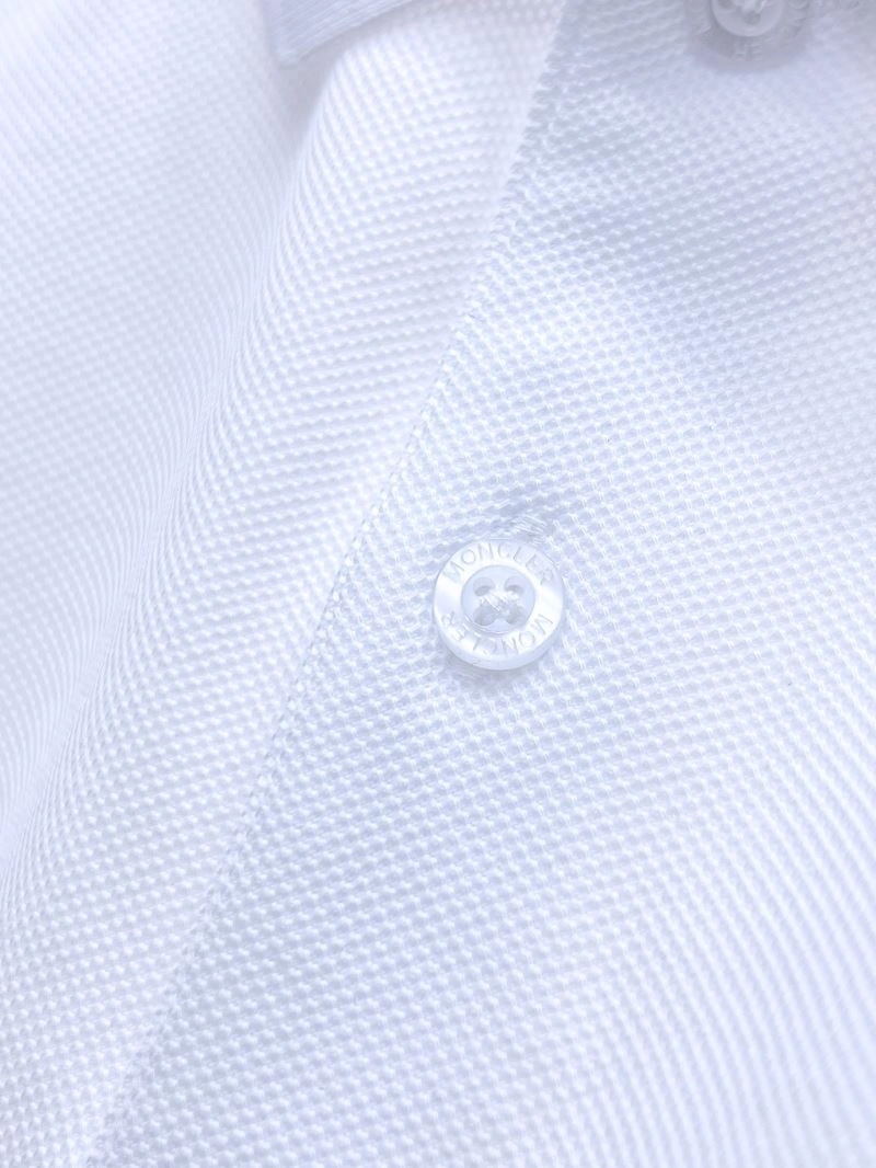 Moncler T-Shirts Snug 140563