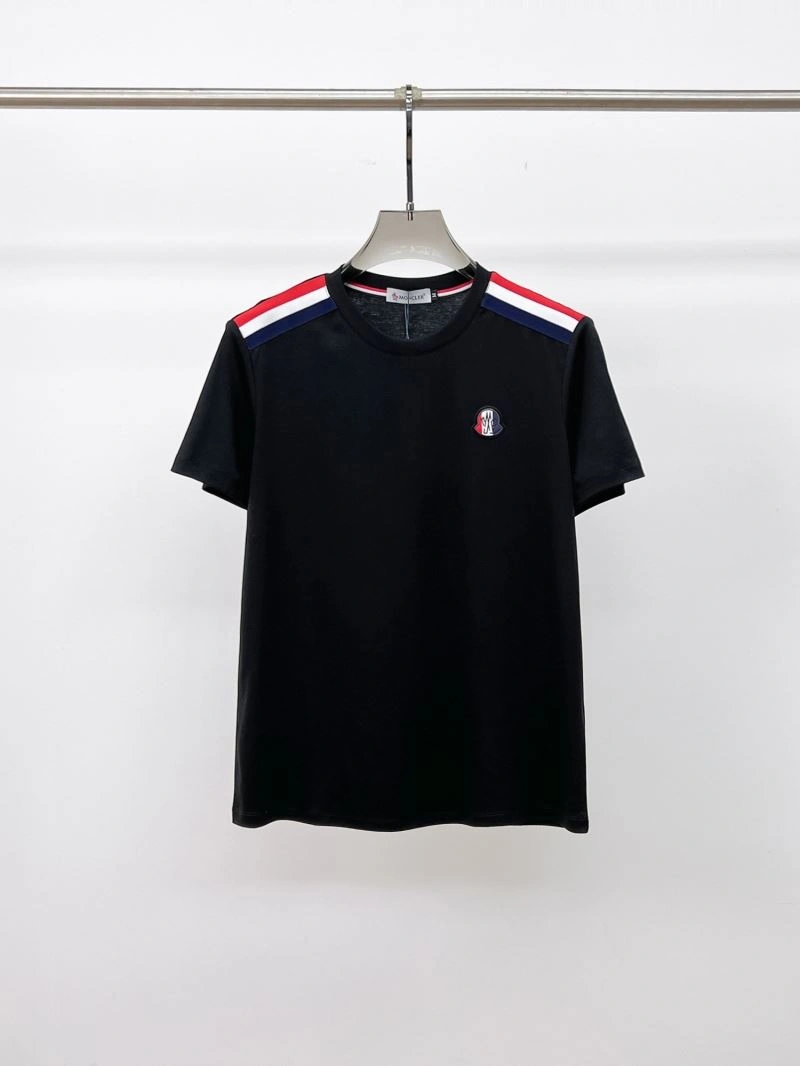 Moncler T-Shirts Comfortable 140539
