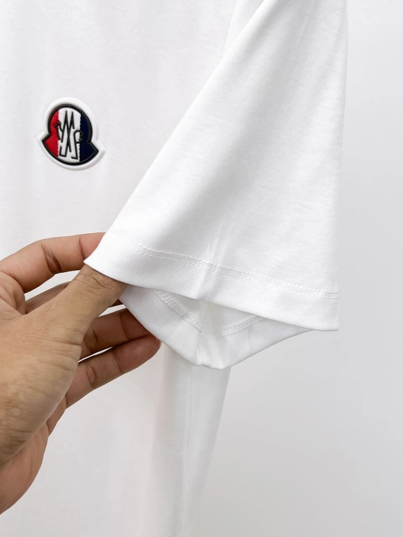 Moncler T-Shirts Comfortable 140539