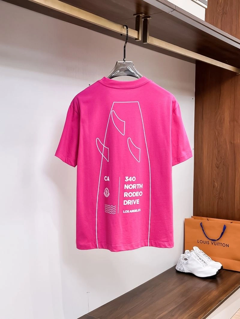 Moncler T-Shirts Snug 140534