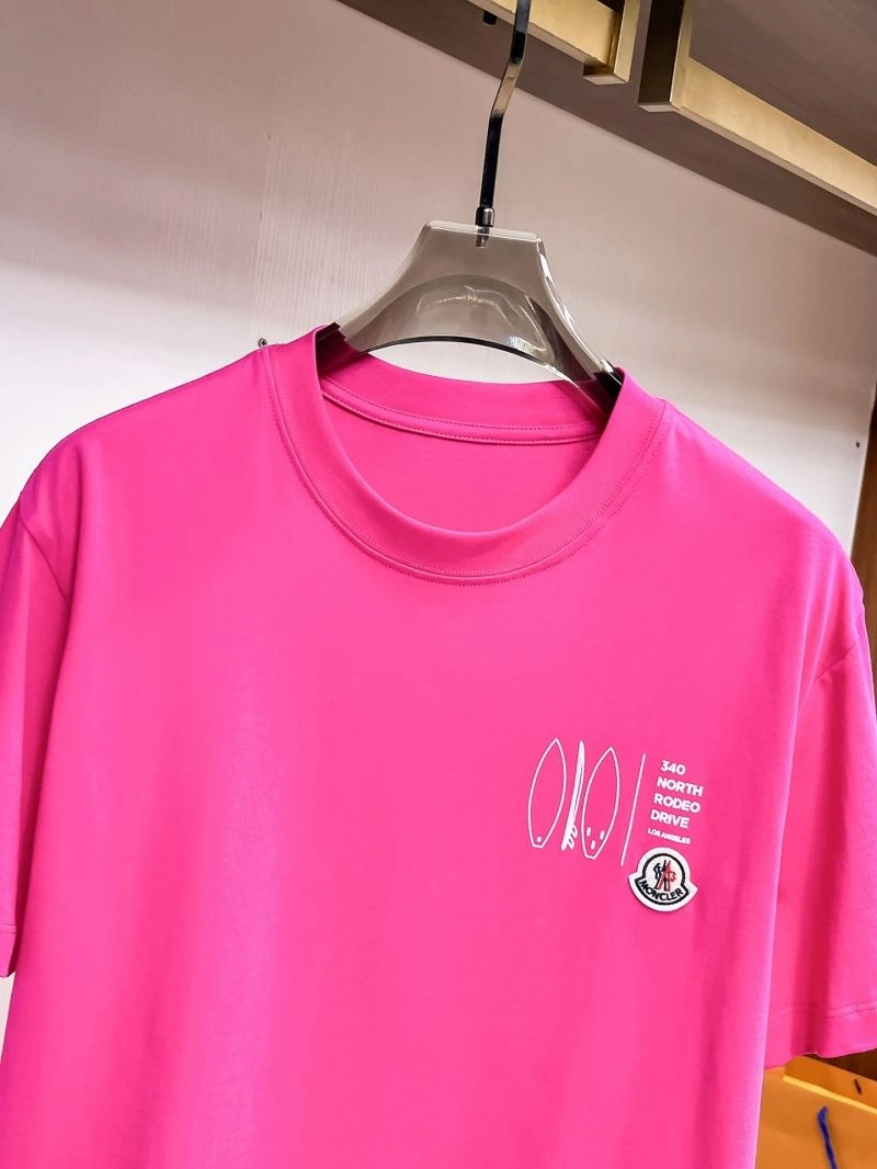 Moncler T-Shirts Snug 140534