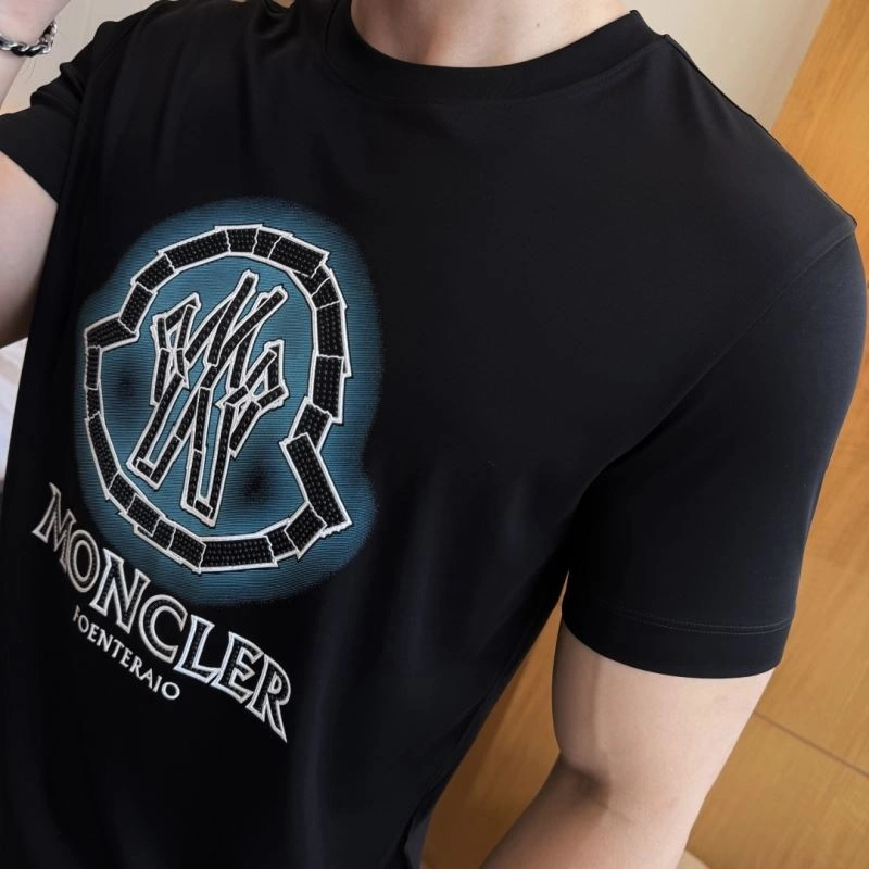 Moncler T-Shirts Neat 140523